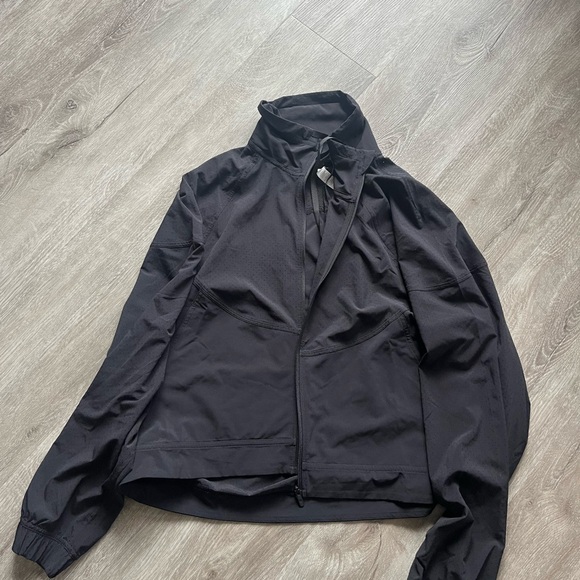 Lululemon Black Windbreaker Jacket - Picture 1 of 3